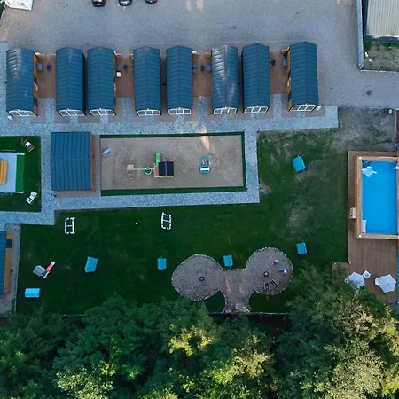 Turkusowa Osada - Family Lodge Miedzyzdroje